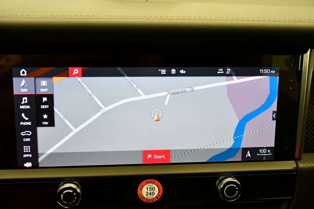 Thumbnail: 2026 Porsche Macan - 30