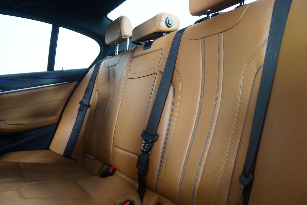 Thumbnail: 2021 BMW 5 Series - 14