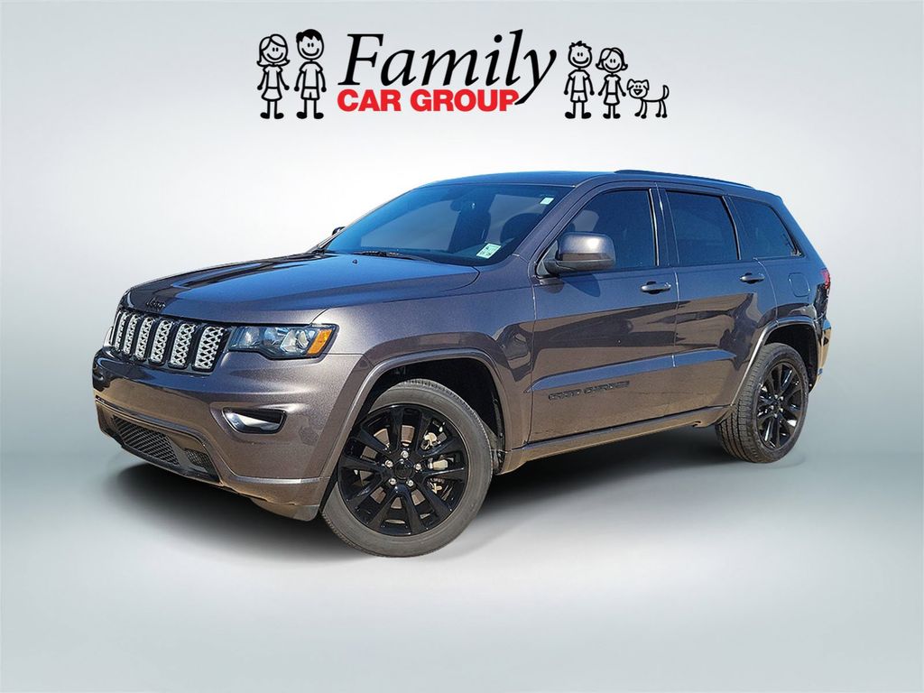 Gray (Granite Crystal Metallic Clearcoat) 2021 Jeep Grand Cherokee Laredo X RWD SUV / Crossover 4X2 8-Speed Automatic