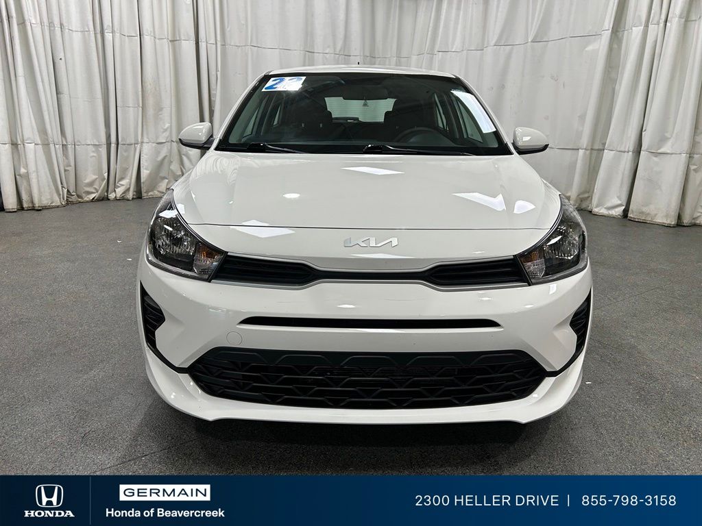 Used 2023 White Kia S image 3