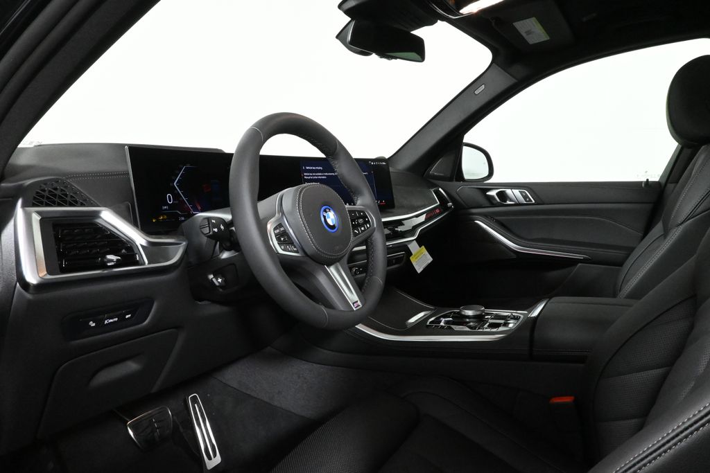 Thumbnail: 2026 BMW X5 - 16