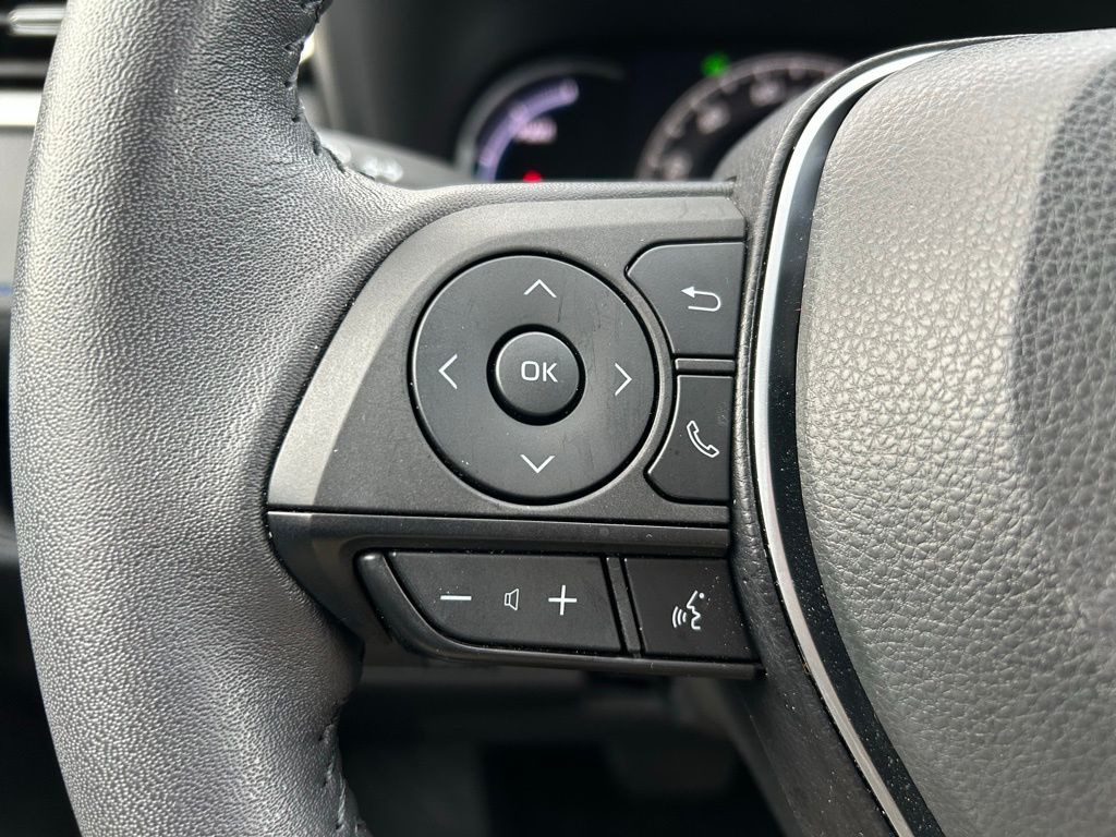 Thumbnail: 2023 Toyota RAV4 - 20