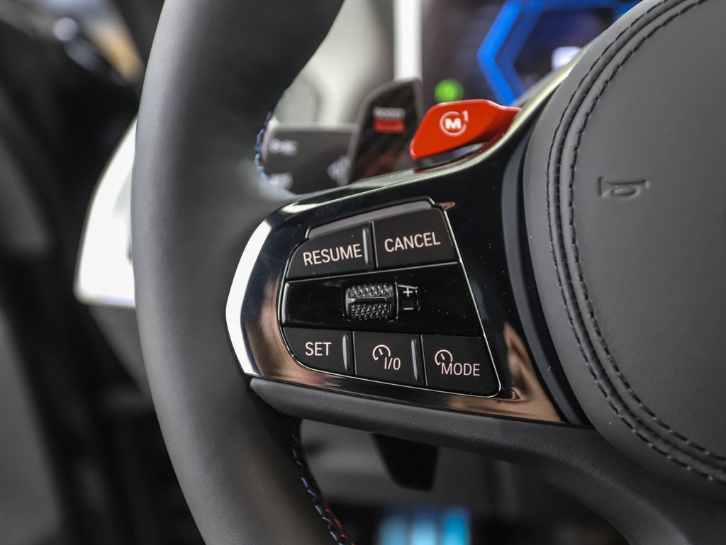 Thumbnail: 2026 BMW XM - 14