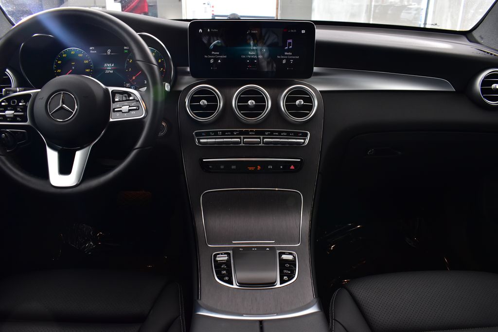 Thumbnail: 2022 Mercedes-Benz GLC - 25