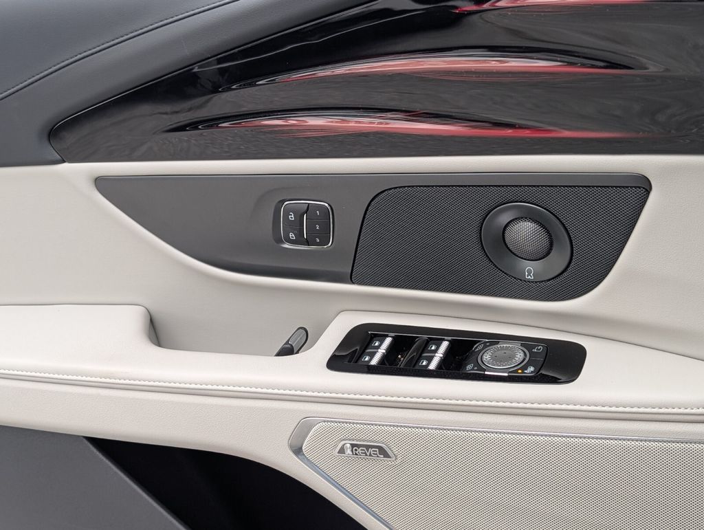 new 2026 Lincoln Nautilus car, priced at $62,424