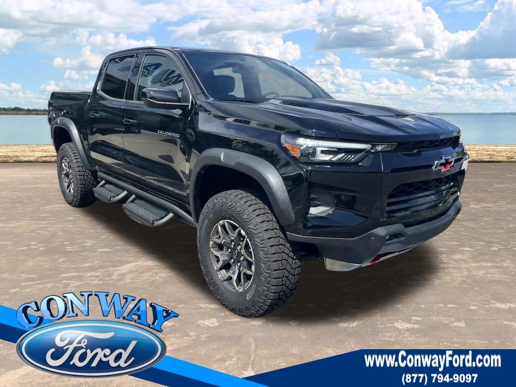 Black 2025 Chevrolet Colorado Pickup Truck Four-Wheel Drive 8-Speed Automatic