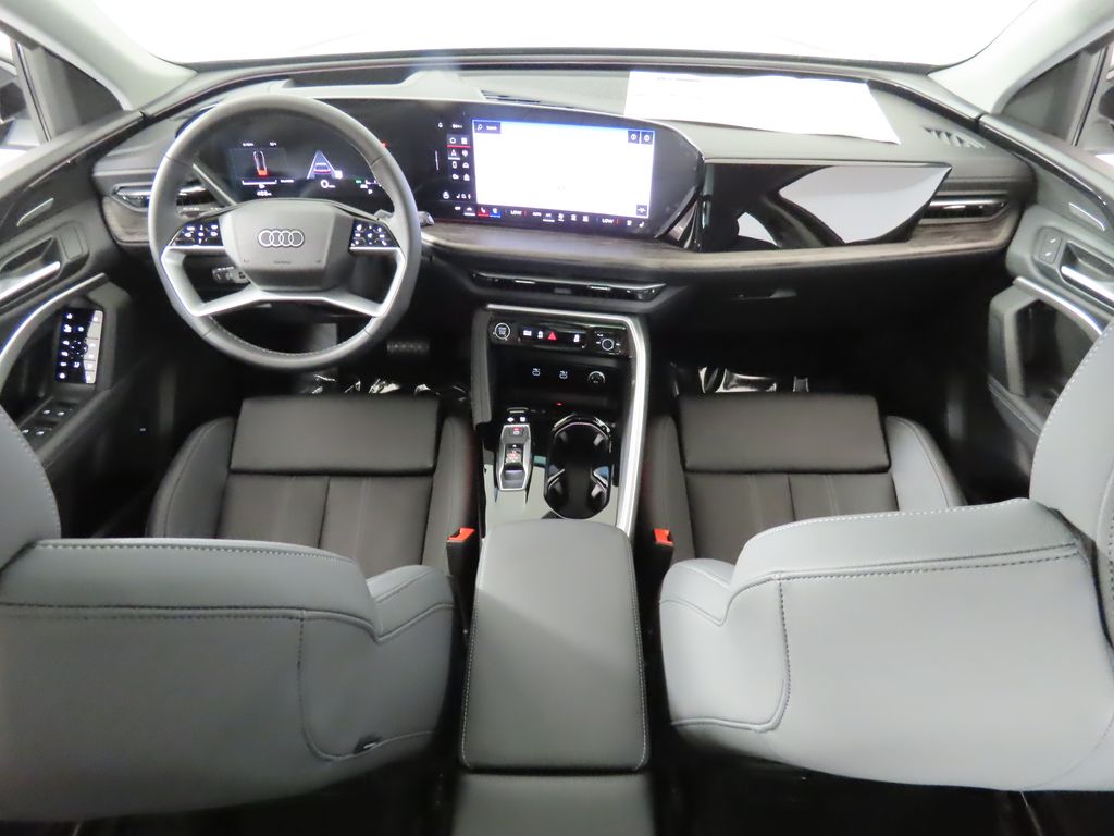 Thumbnail: 2025 Audi Q5 - 11