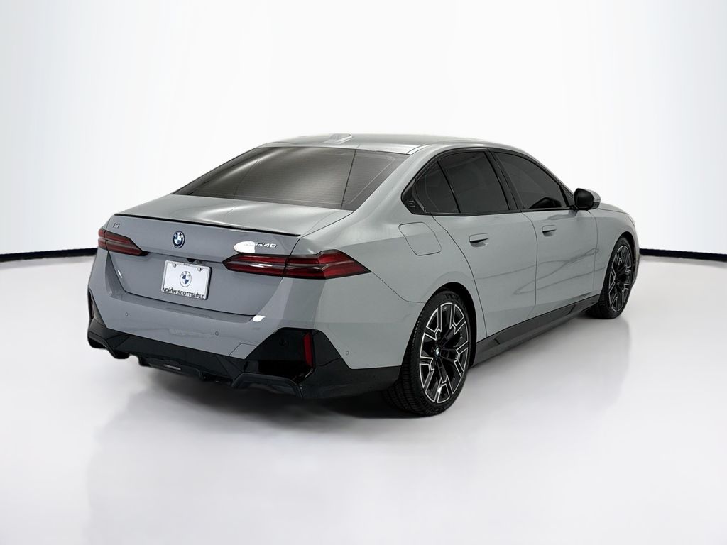 Thumbnail: 2026 BMW i5 - 5