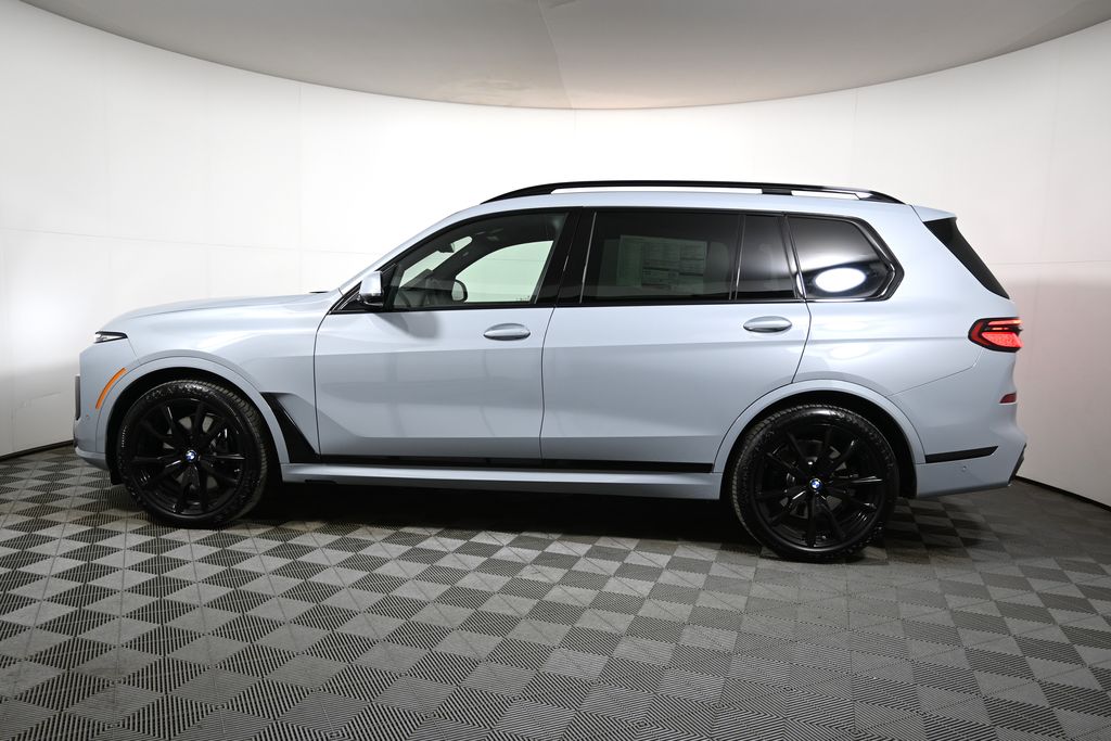 Thumbnail: 2026 BMW X7 - 2