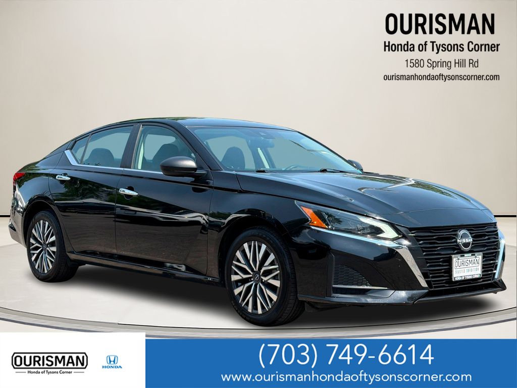 Super Black 2024 Nissan Altima Sedan All-Wheel Drive Continuously Variable Transmission