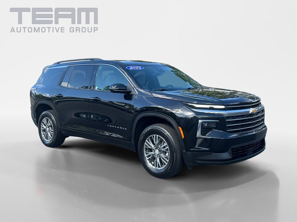 Mosaic Black Metallic 2025 Chevrolet Traverse LT FWD SUV / Crossover Front-Wheel Drive Automatic