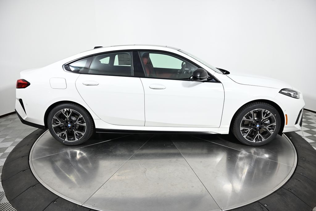 Thumbnail: 2026 BMW 2 Series - 6