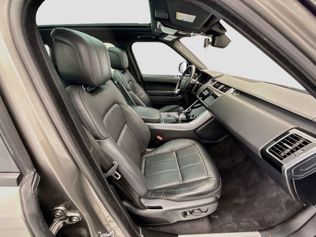 Thumbnail: 2019 Land Rover Range Rover Sport - 19