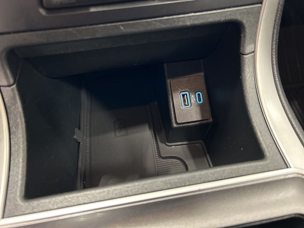 used 2024 Ford Edge car, priced at $25,990