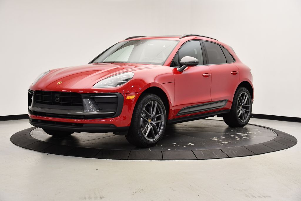 Thumbnail: 2025 Porsche Macan - 1