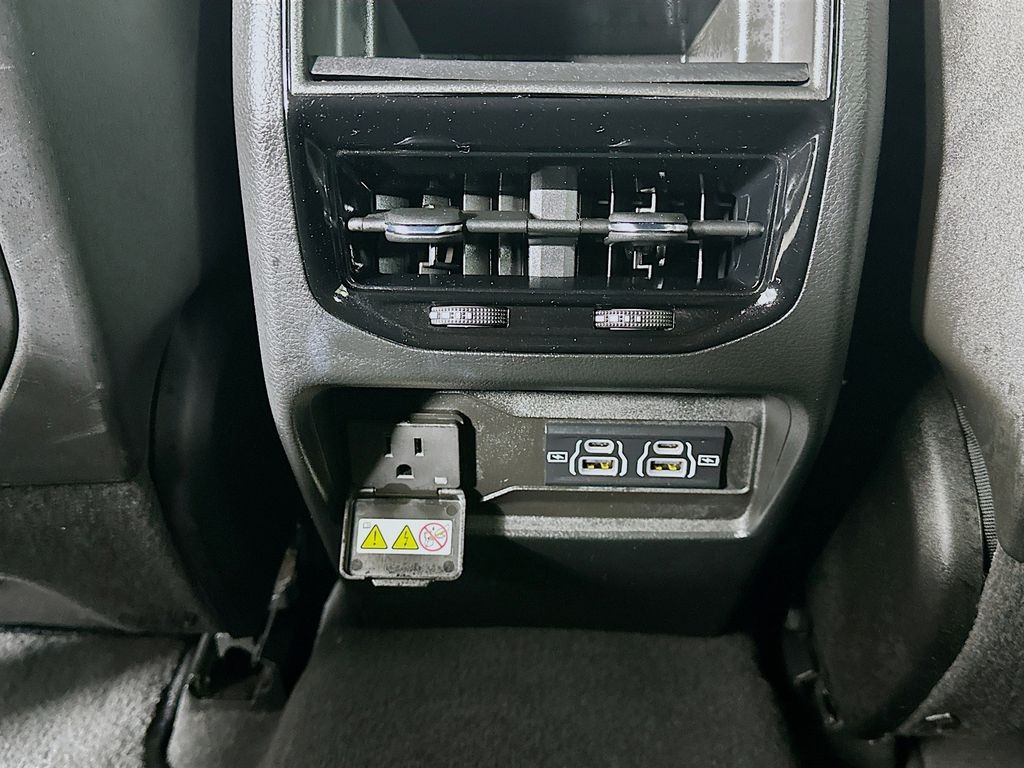 Used 2023 White Jeep Altitude image 22