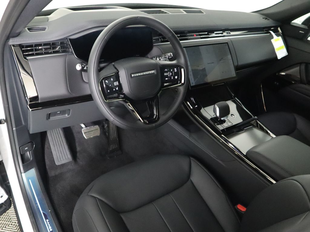 Thumbnail: 2025 Land Rover Range Rover Sport - 10