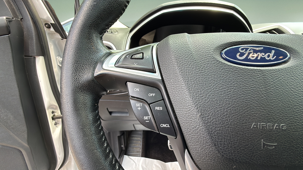 2016 Ford Edge