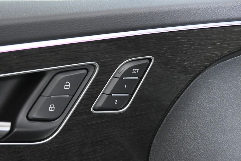 Thumbnail: 2026 Audi Q7 - 22