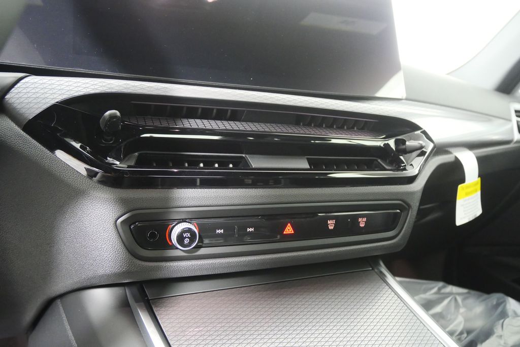 Thumbnail: 2026 BMW 4 Series - 15