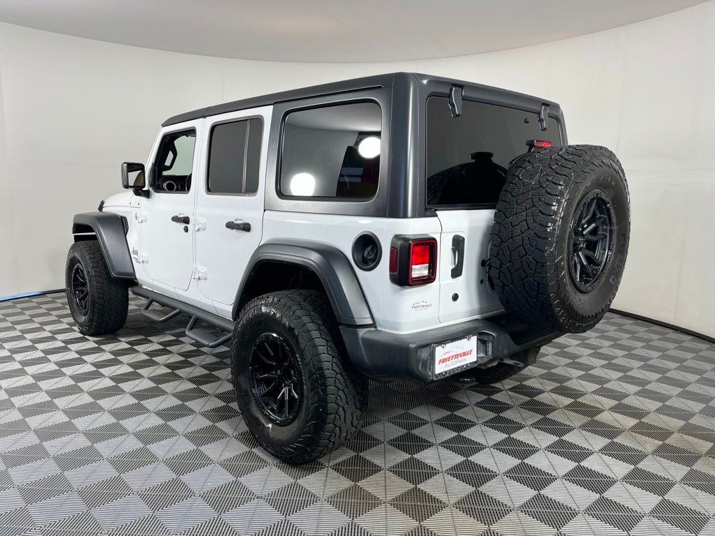 Thumbnail: 2018 Jeep Wrangler - 3