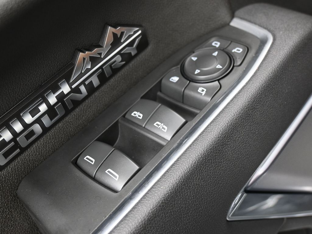 Used 2025 Black Chevrolet High Country image 14