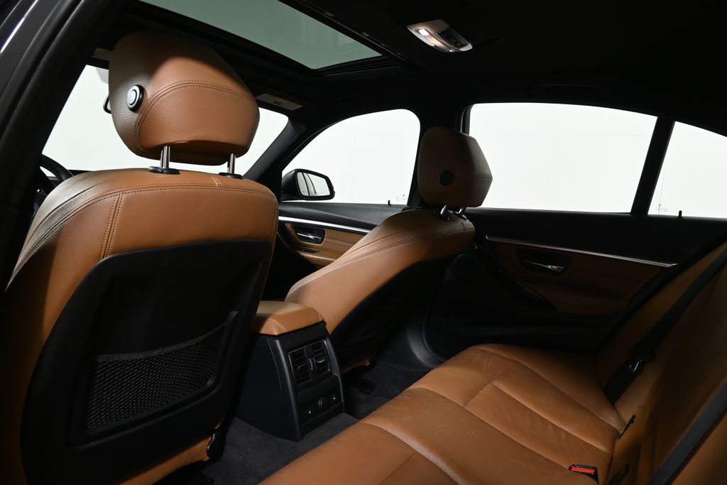 Thumbnail: 2016 BMW 3 Series - 7