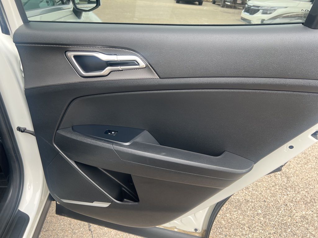 2023 Kia Sportage LX photo