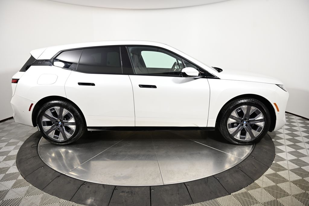 Thumbnail: 2026 BMW iX - 6