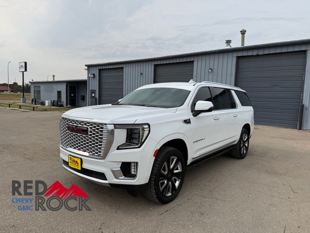  2021 GMC Yukon XL Denali 4WD   
