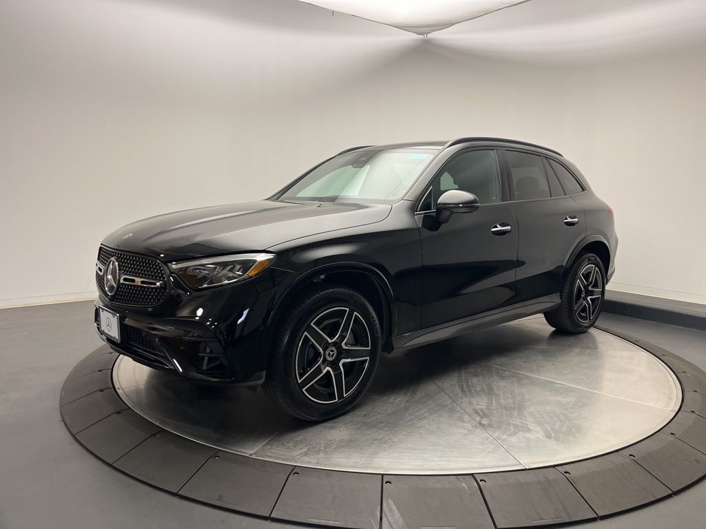 Thumbnail: 2025 Mercedes-Benz GLC - 3