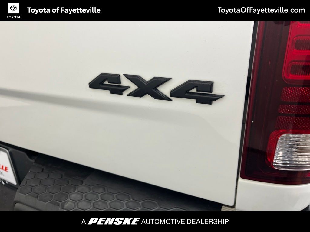 Thumbnail: 2020 RAM 1500 Classic - 10