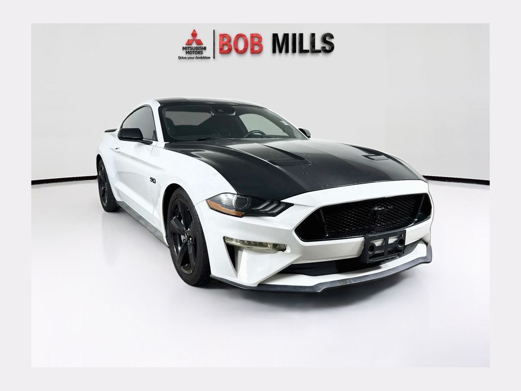 Oxford White 2022 Ford Mustang Coupe Rear-Wheel Drive Automatic