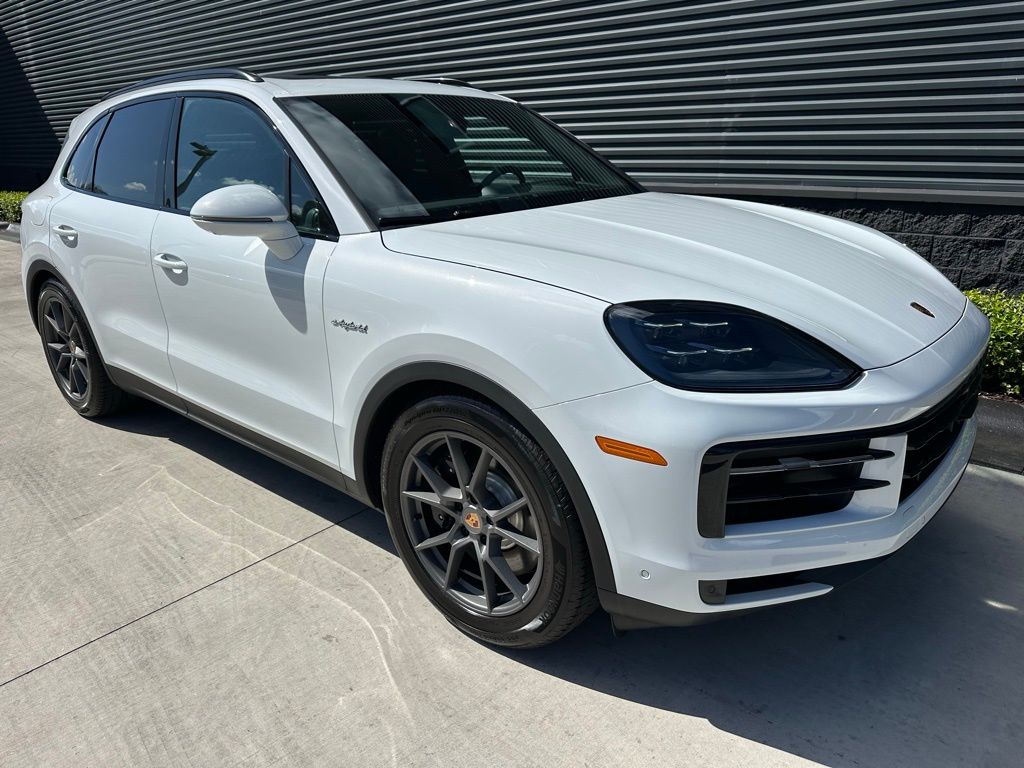 Thumbnail: 2026 Porsche Cayenne - 11