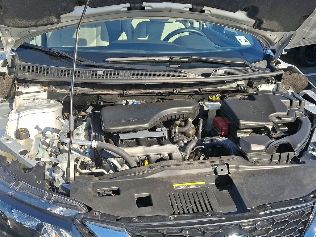 2022 Nissan Rogue Sport SV 27