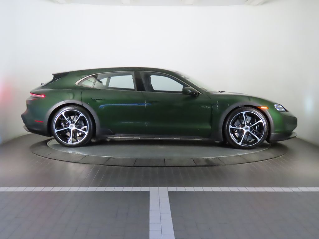 Thumbnail: 2025 Porsche Taycan - 8