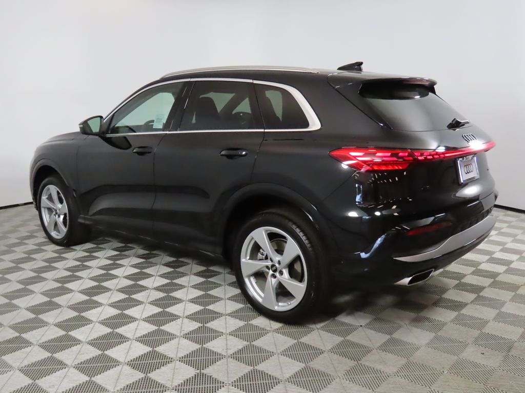 Thumbnail: 2025 Audi Q5 - 3