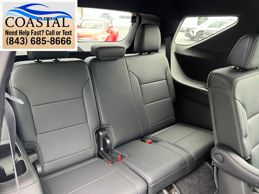 2025 Chevrolet Traverse LT Black at Bob Mills Chevrolet