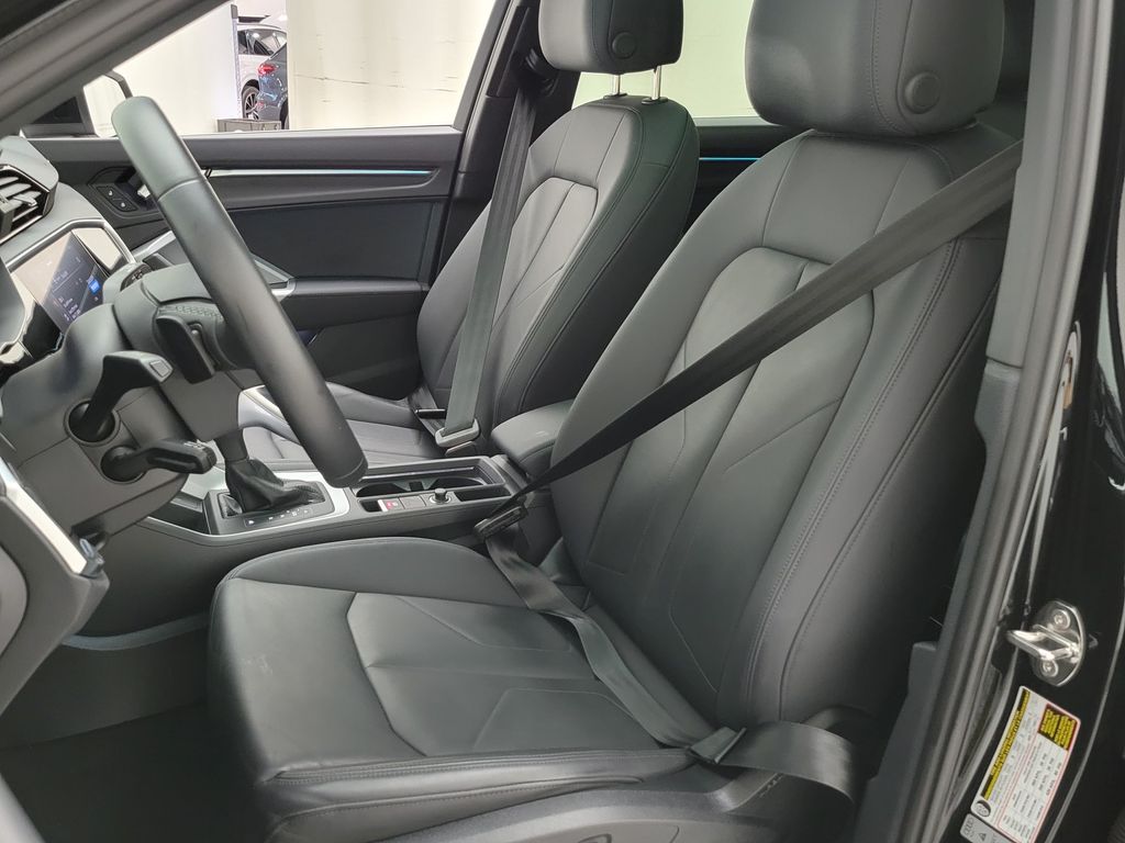 Thumbnail: 2022 Audi Q3 - 23