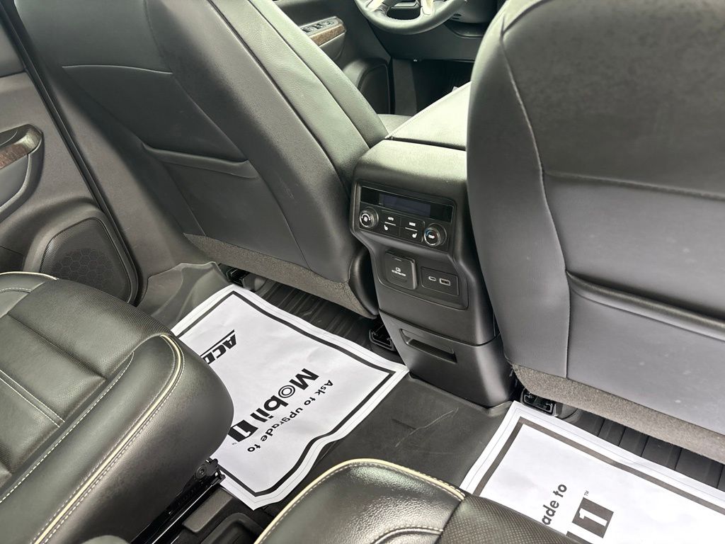 Used 2023 GMC Acadia SUV