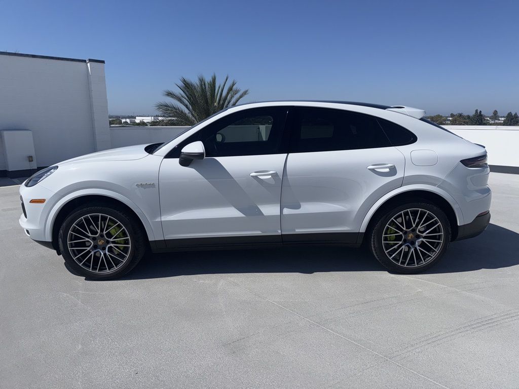 Thumbnail: 2021 Porsche  - 5