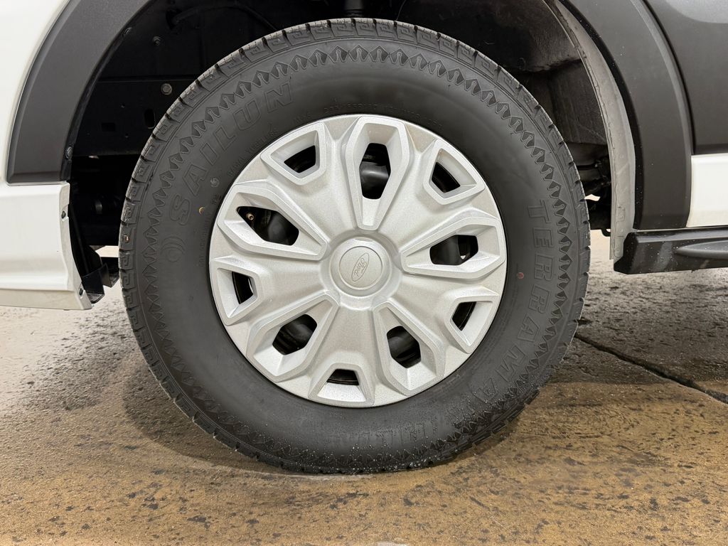 View vehicle photo 4