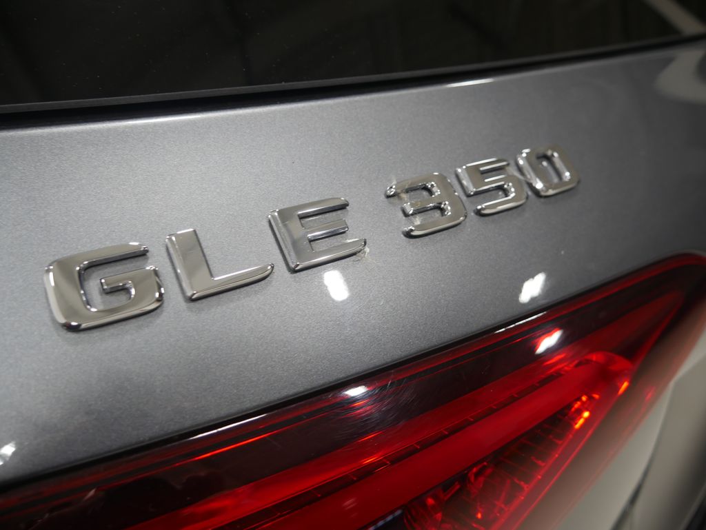 Thumbnail: 2023 Mercedes-Benz GLE - 9