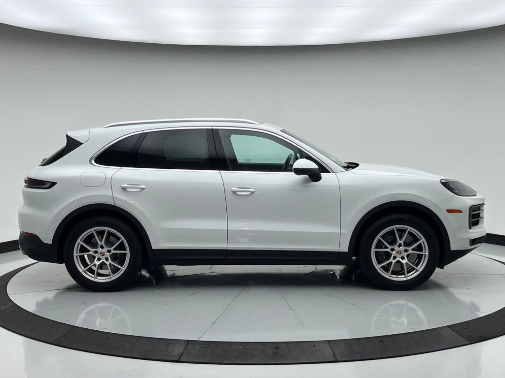 Thumbnail: 2024 Porsche Cayenne - 6