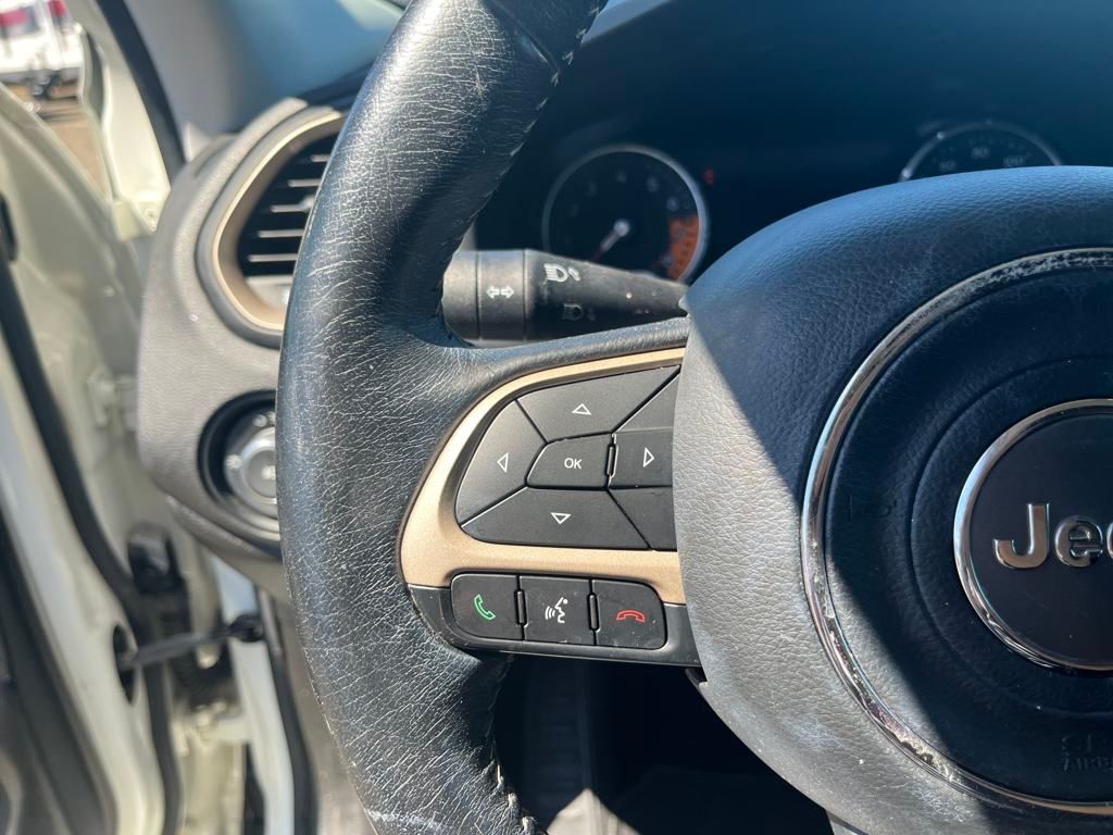 2016 Alpine White Jeep Renegade Limited 4X4 SUV