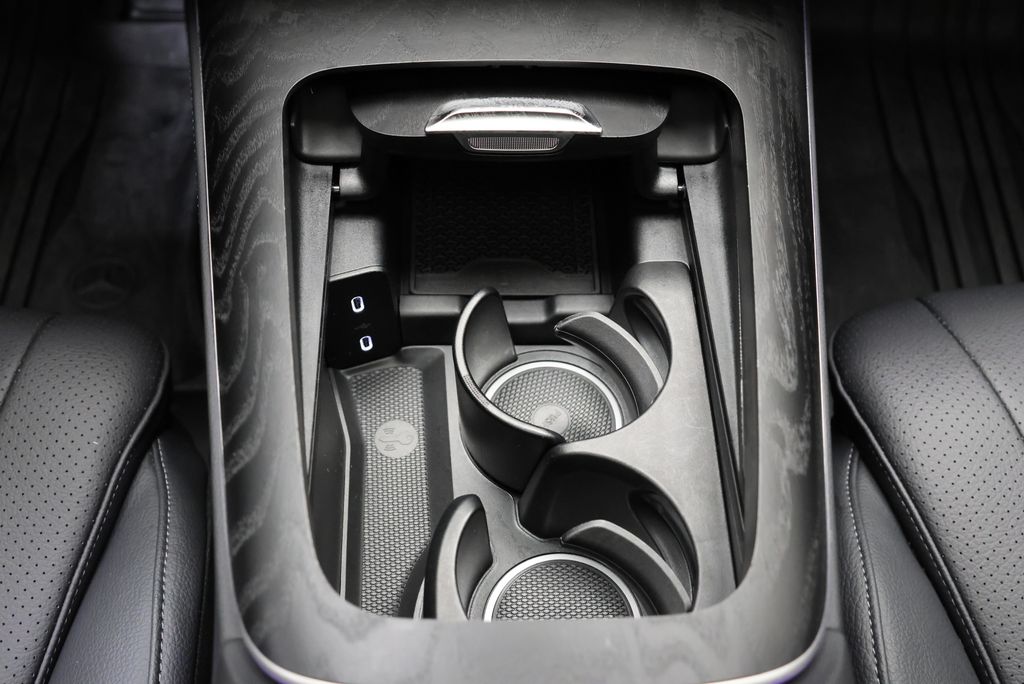 Thumbnail: 2025 Mercedes-Benz E-Class - 28