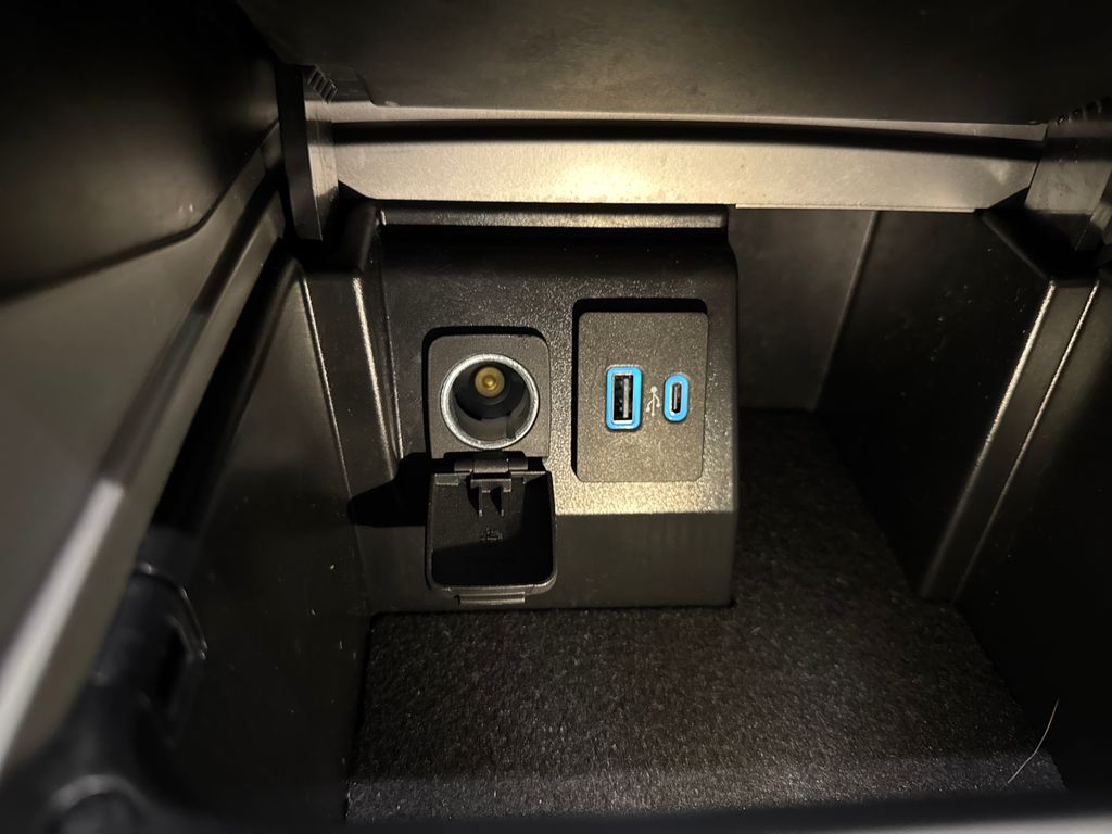 Certified Used 2023 White Ford XLT image 28