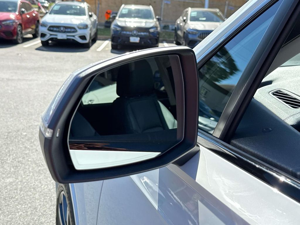 Thumbnail: 2023 Audi Q7 - 18