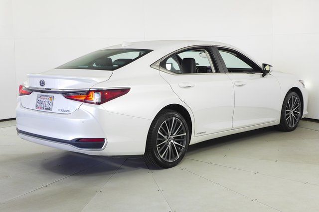 2022 Lexus ES 300h 7