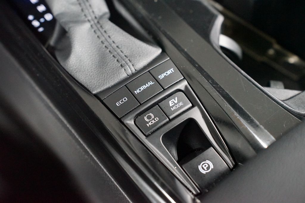 Thumbnail: 2025 Toyota Camry - 23